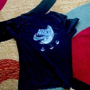 Nike moon tee